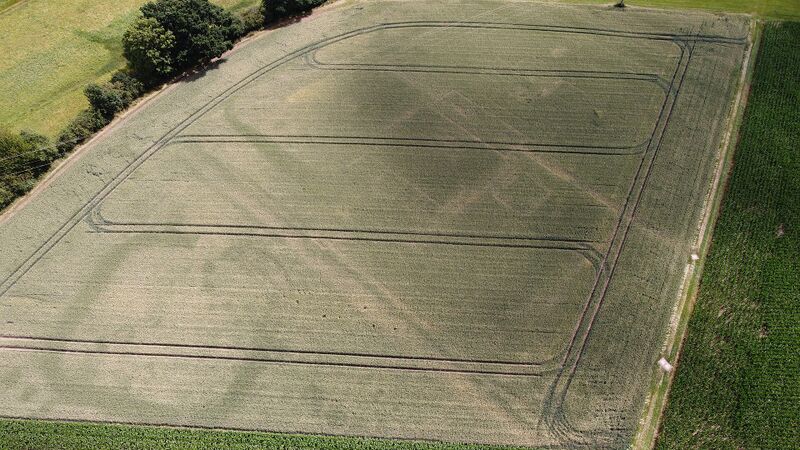 Datei:Luftbild des Kastells Inheiden.jpeg