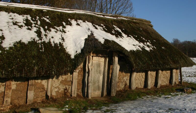 Datei:Moesgaard Jernalderhus.jpeg